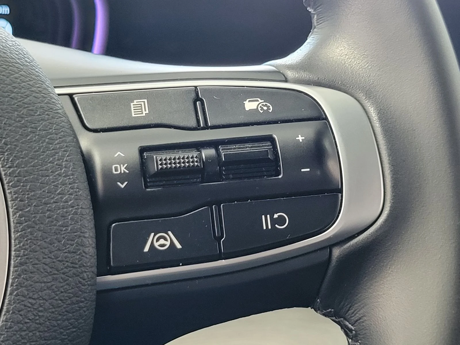 Certified Used 2023 Gray Kia X-Line image 18
