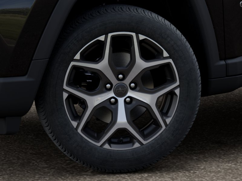 New 2026 Diamond Black Crystal Pearlcoat Jeep Limited image 4