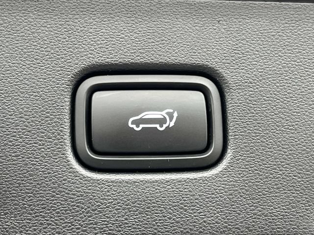 Certified Used 2023 Black Hyundai SEL image 12