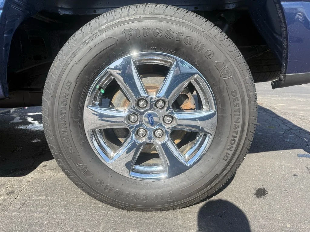 Used 2019 Gray Ford XLT image 35