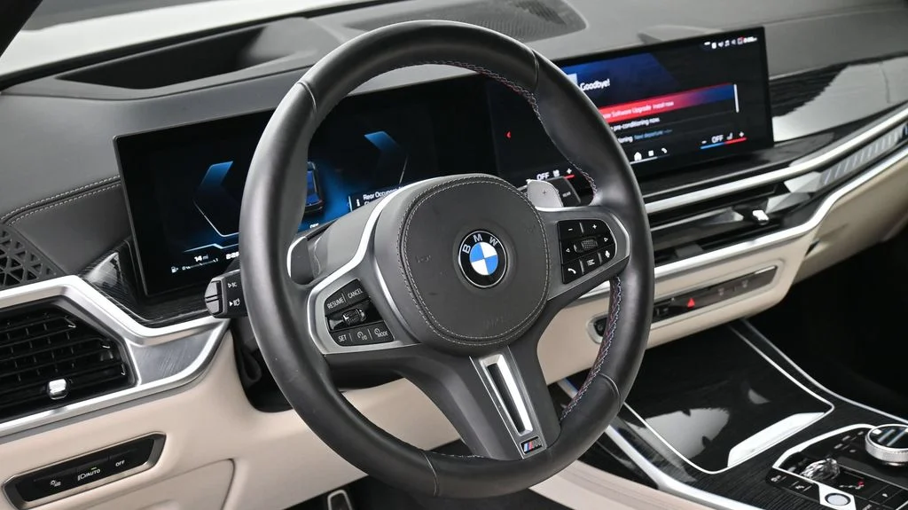 2025 BMW X7 M60i - Photo 10