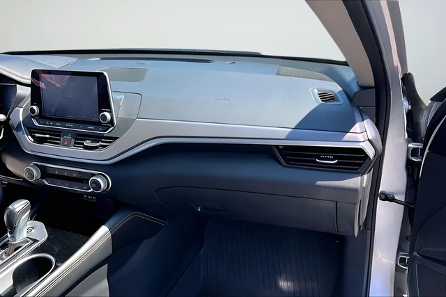 2024 Nissan Altima SR - Photo 21