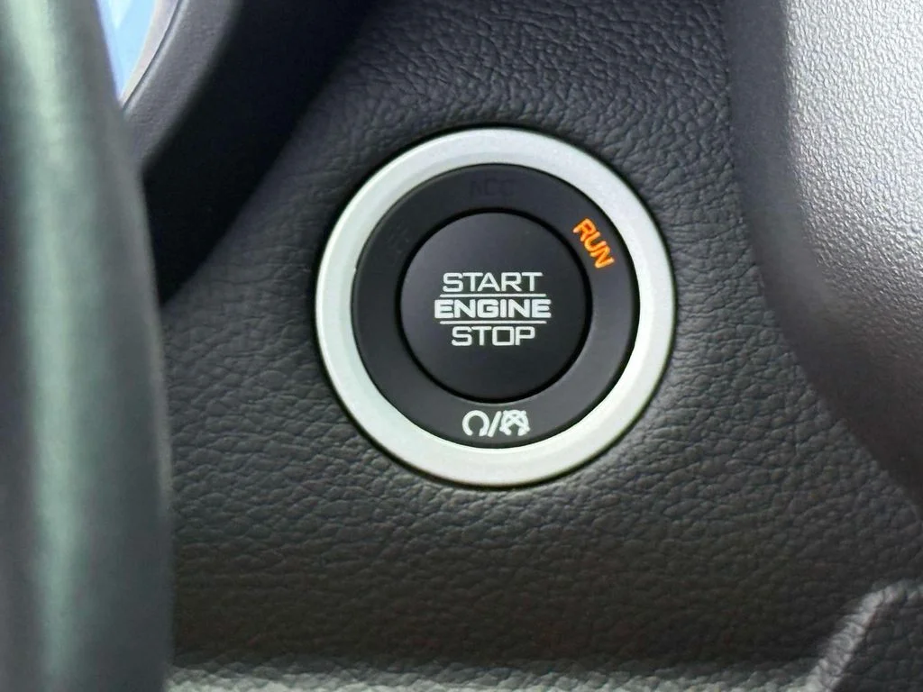 Used 2020 Black Ram Laramie image 22