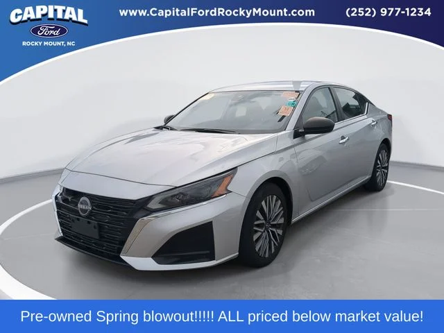 Used 2024 Silver Nissan 2.5 SV image 1