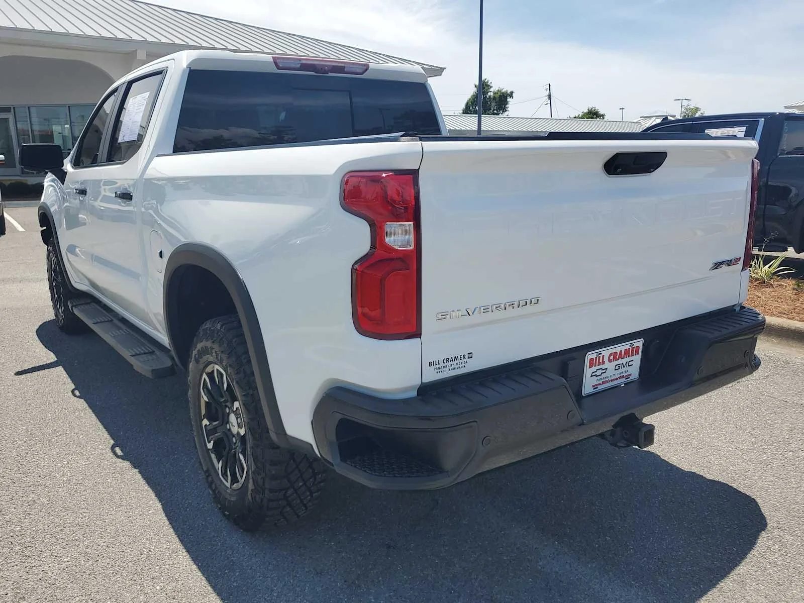 Used 2022 Summit White Chevrolet ZR2 image 3