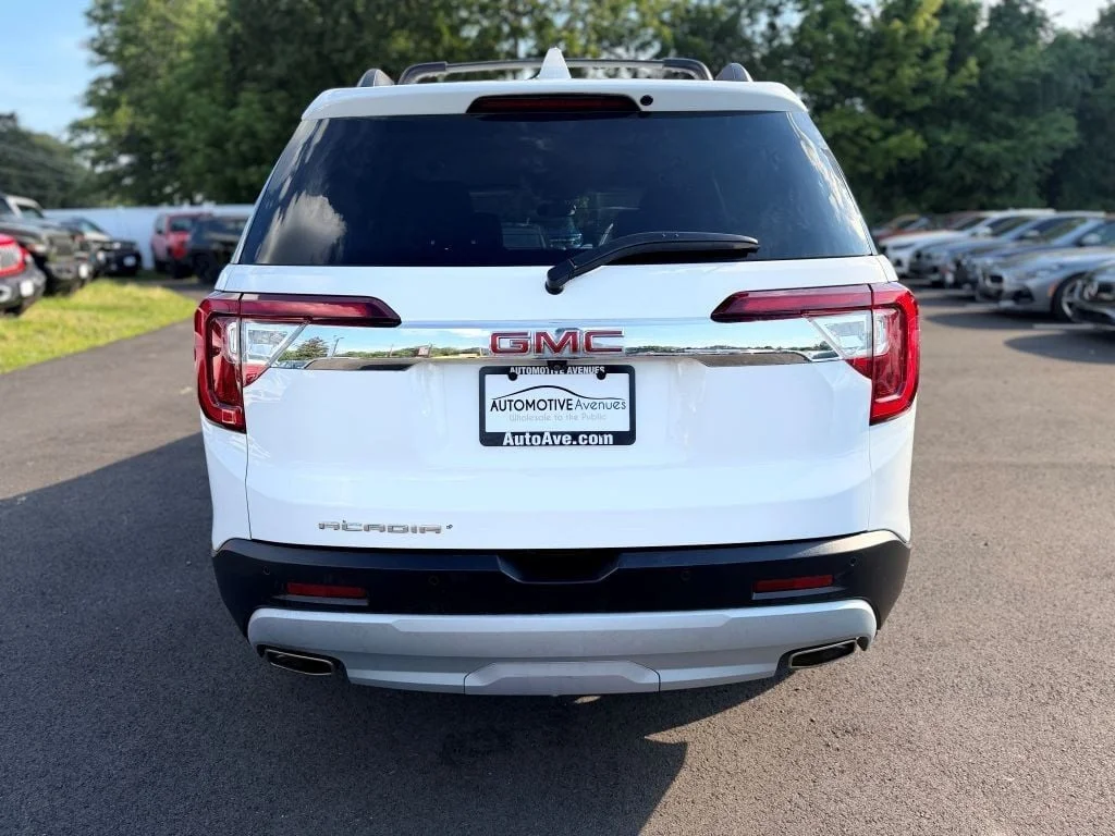 Used 2020 Summit White GMC FWD 4dr SLT w/ Upgraded 3.6-Liter DOHC V6 Engine image 4