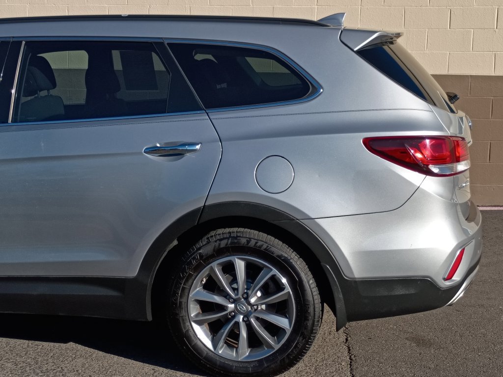 Used 2017 Iron Frost Hyundai SE image 7