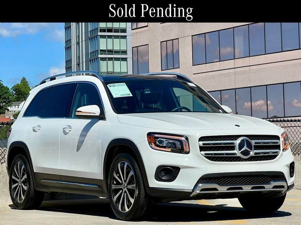 Certified Used 2023  Mercedes-Benz GLB 250 image 1