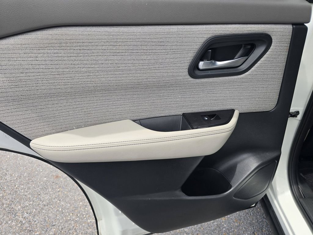 Used 2023 White Nissan SV image 13