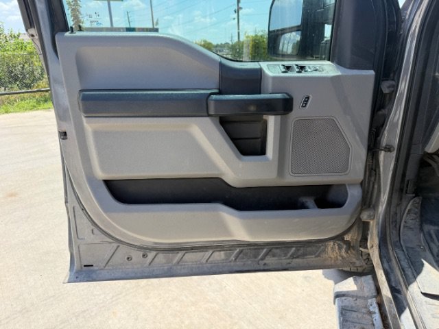 Used 2022 Gray Ford XL image 23
