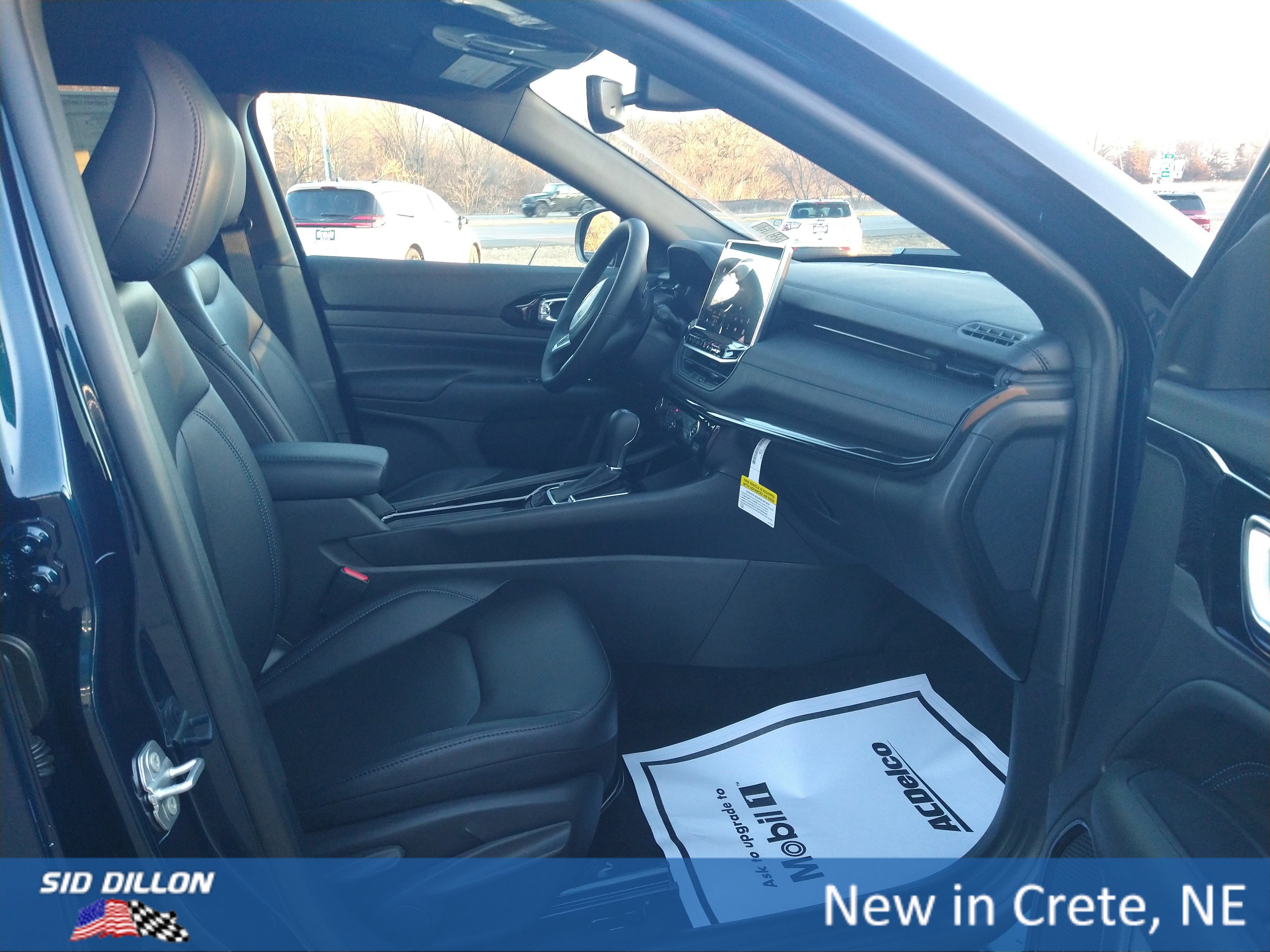 New 2026 Fathom Blue Pearl-Coat Exterior Paint Jeep Limited image 4