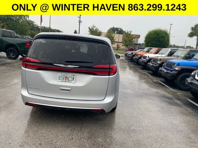 Used 2024 Silver Chrysler Touring L image 4