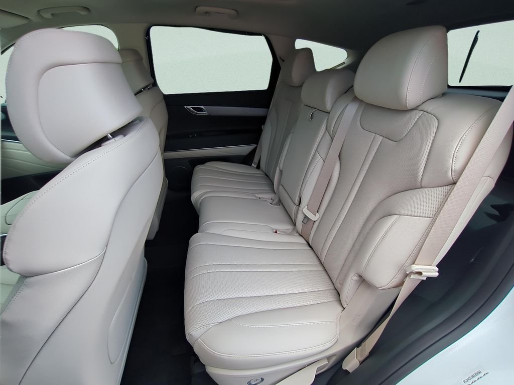 New 2026 White Genesis 2.5T SELECT image 10