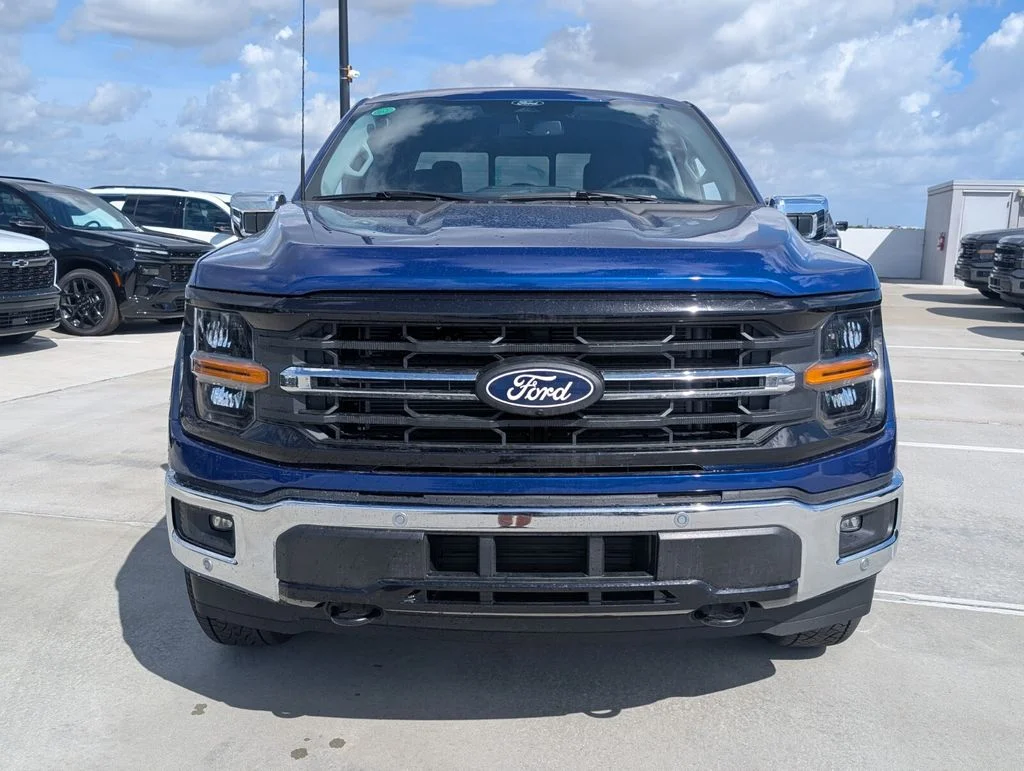 New 2026 Blue Ford XLT image 2