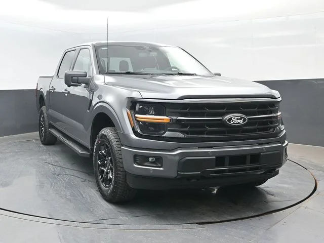 New 2026 Carbonized Gray Metallic Ford XLT image 2