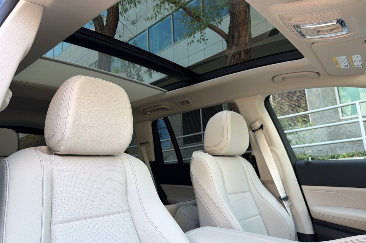 New 2026 Obsidian Black Metallic Mercedes-Benz GLS 450 4MATIC® SUV image 17