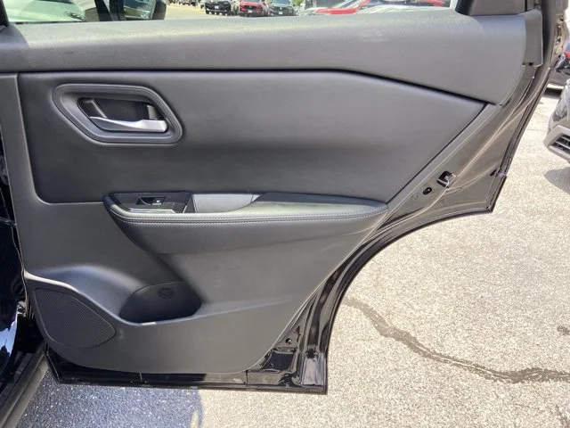 2025 Nissan Rogue SV - Photo 28