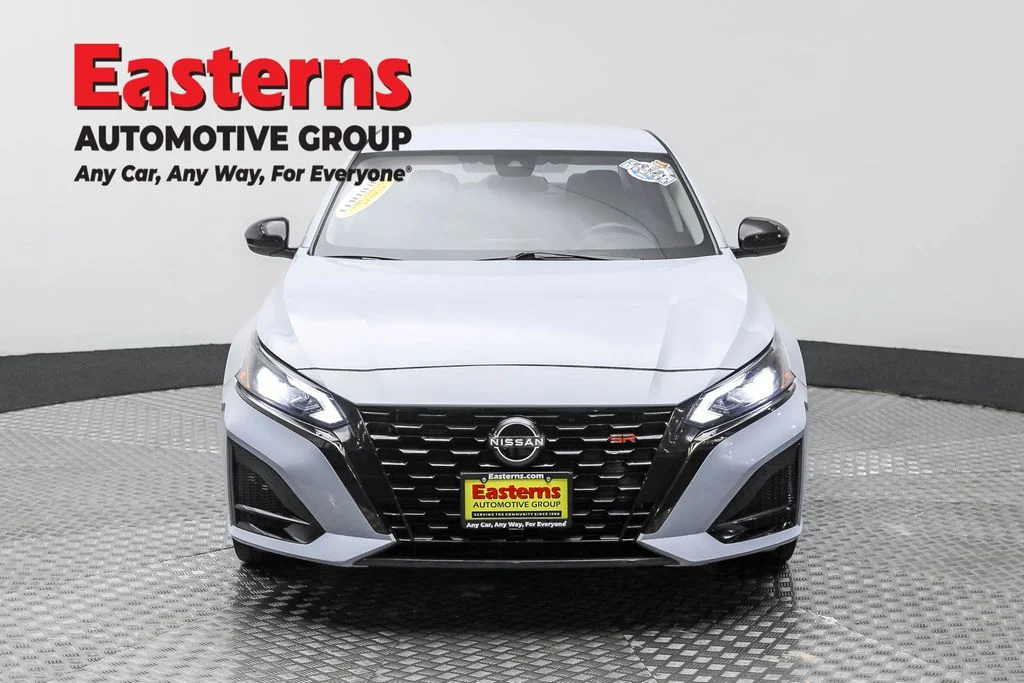 Used 2023 Gray Nissan 2.5 SR image 2