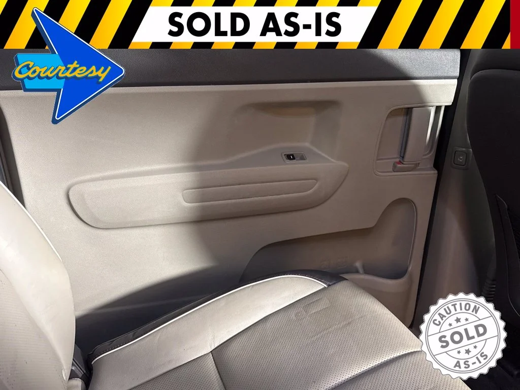 Used 2017 Black Kia LX image 19