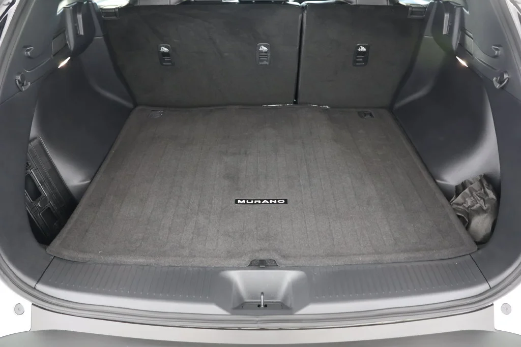 Used 2025 White Pearl Nissan SL image 22