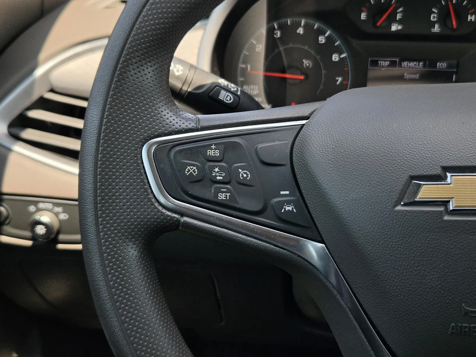 Used 2024 Mineral Gray Metallic Chevrolet LT image 18