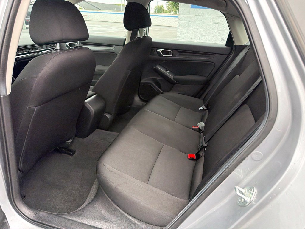 Certified Used 2024 Lunar Silver Metallic Honda LX image 18