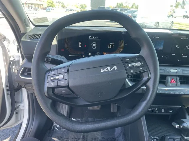 2025 Kia K4 LXS - Photo 19