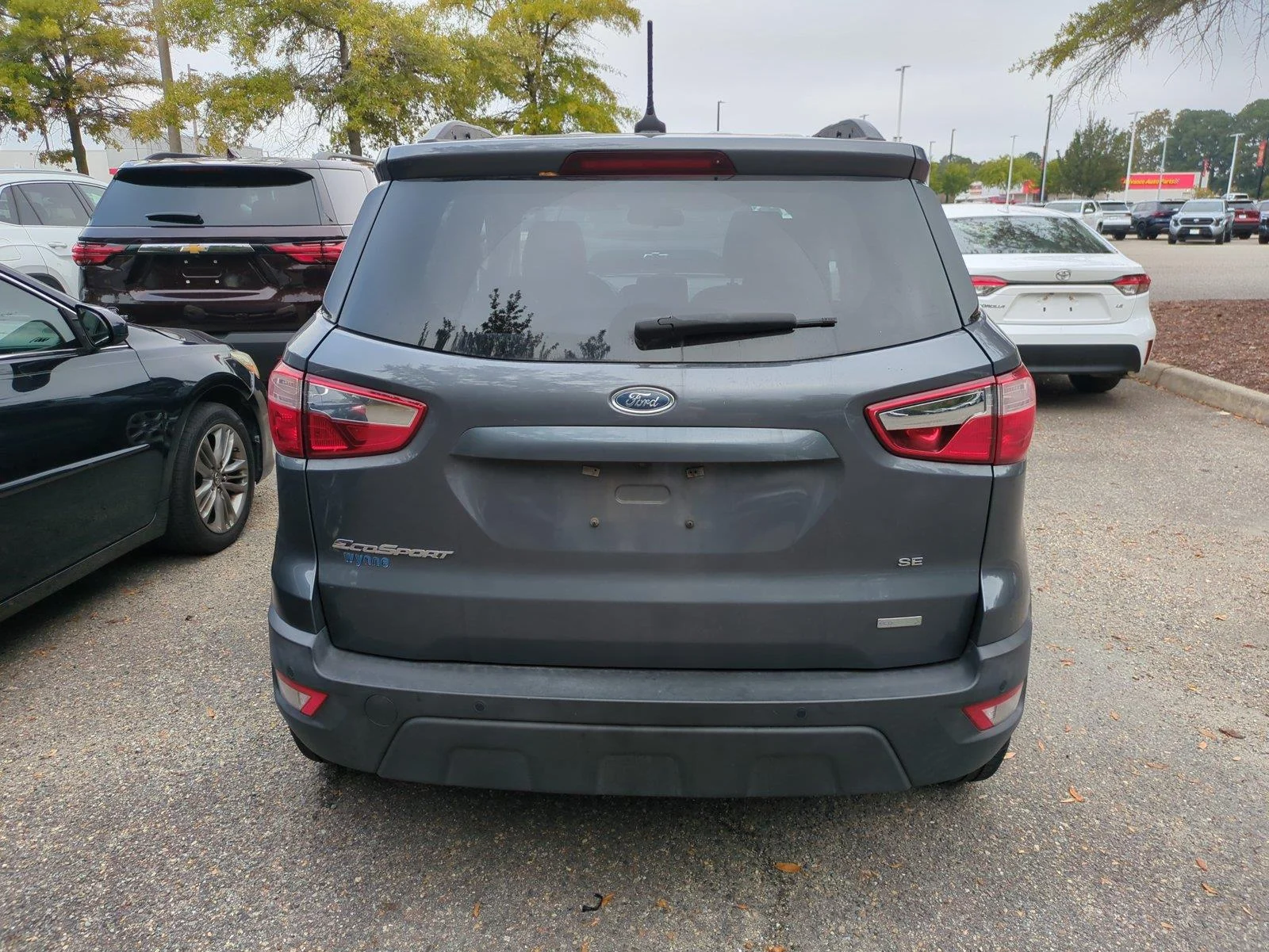 Used 2019 Smoke Metallic Ford SE image 5