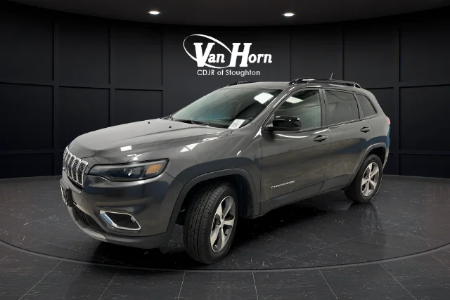 Used 2022 Crystal Metallic Jeep Limited image 3