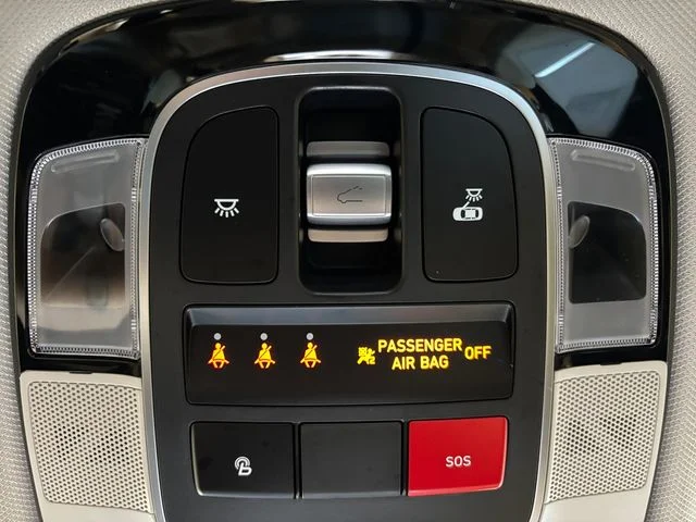 Used 2024 Amazon Gray Hyundai Limited image 22