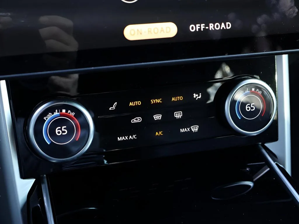 2023 Land Rover Range Rover SE - Photo 25