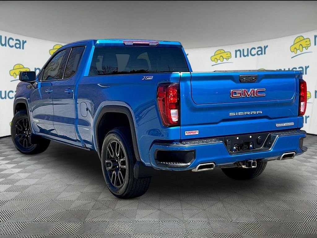Used 2022 Blue GMC Elevation image 4