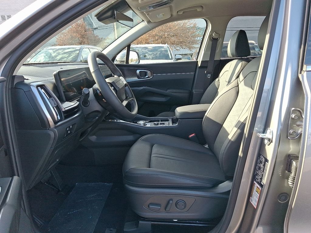 New 2026 Gray Kia EX image 7