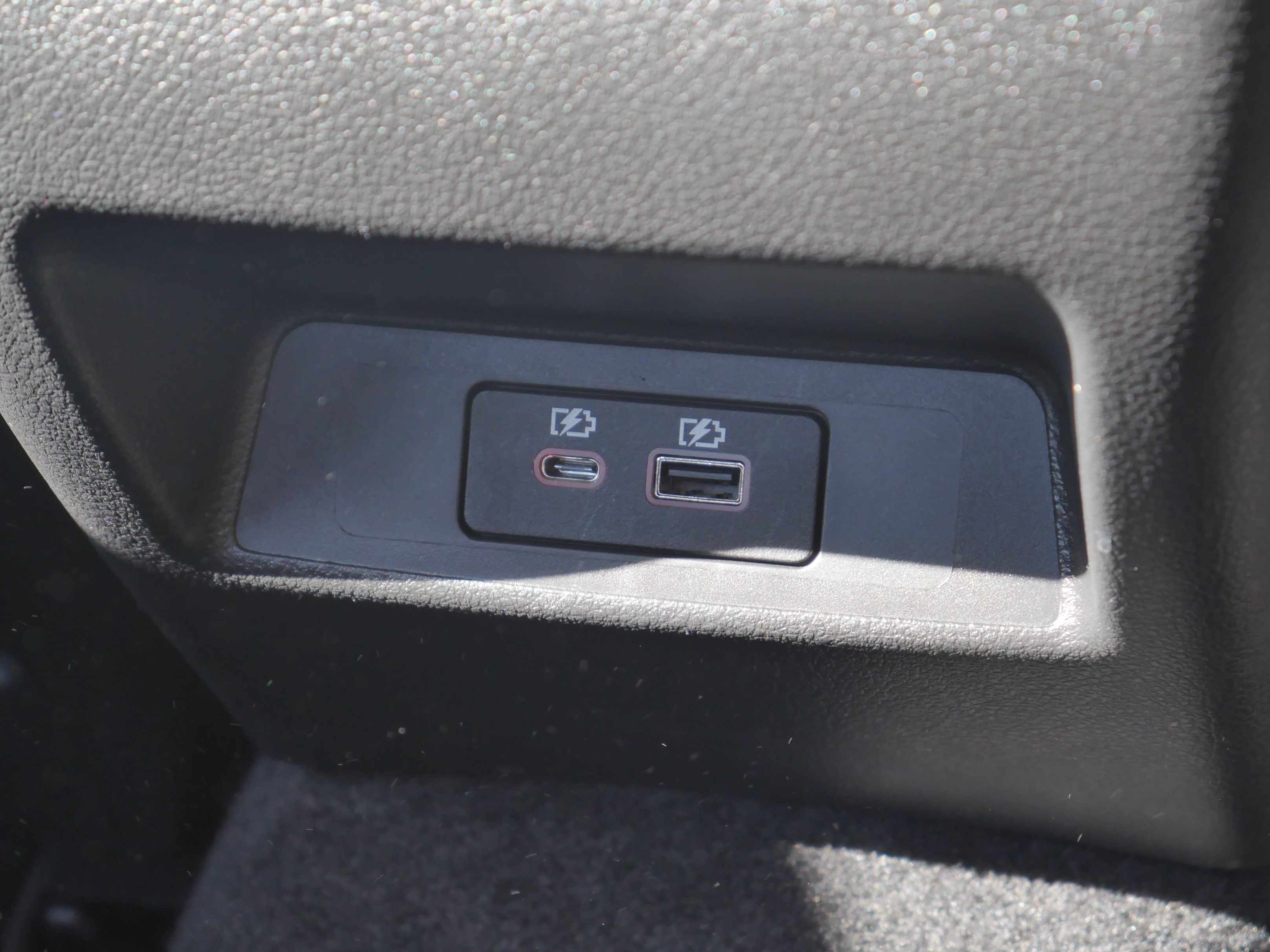 Used 2024 Scarlet Ember Nissan 2.5 SV image 27