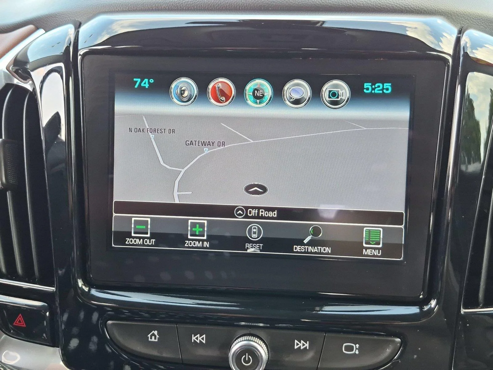 Used 2018 Mosaic Black Metallic Chevrolet High Country image 27