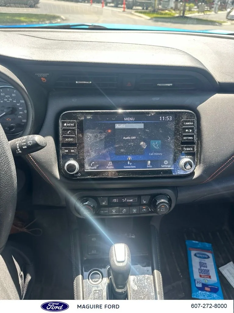 Used 2021  Nissan SR image 16