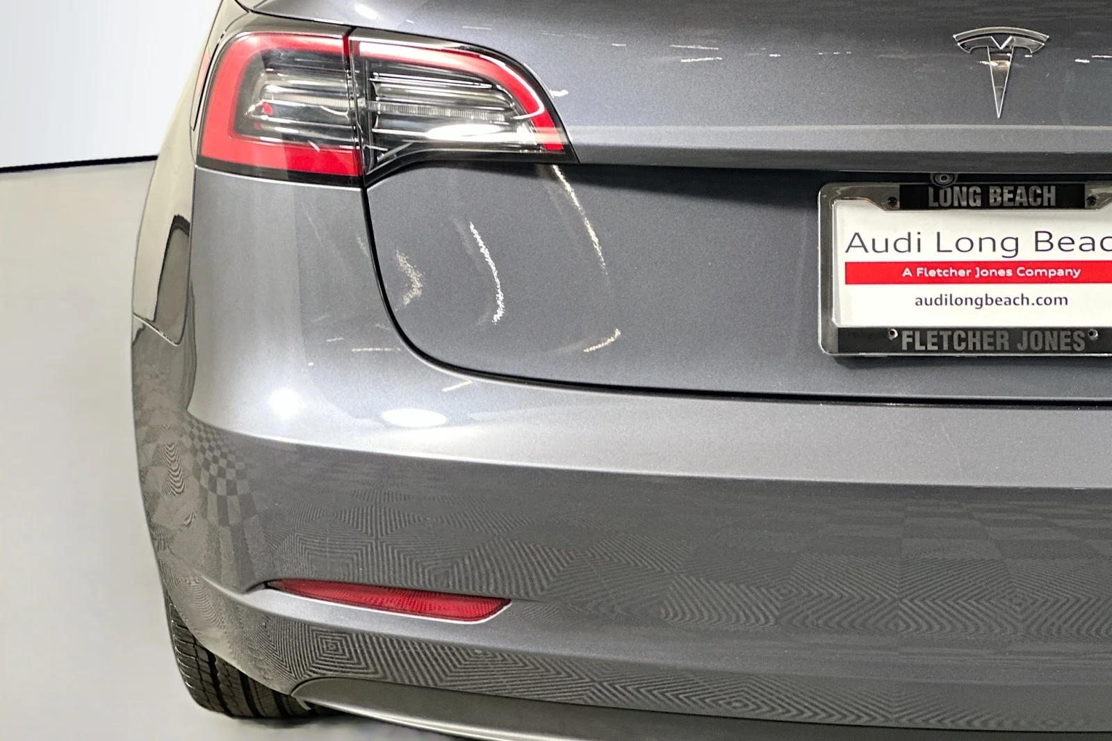 Used 2023 Midnight Silver Metallic Tesla  image 17