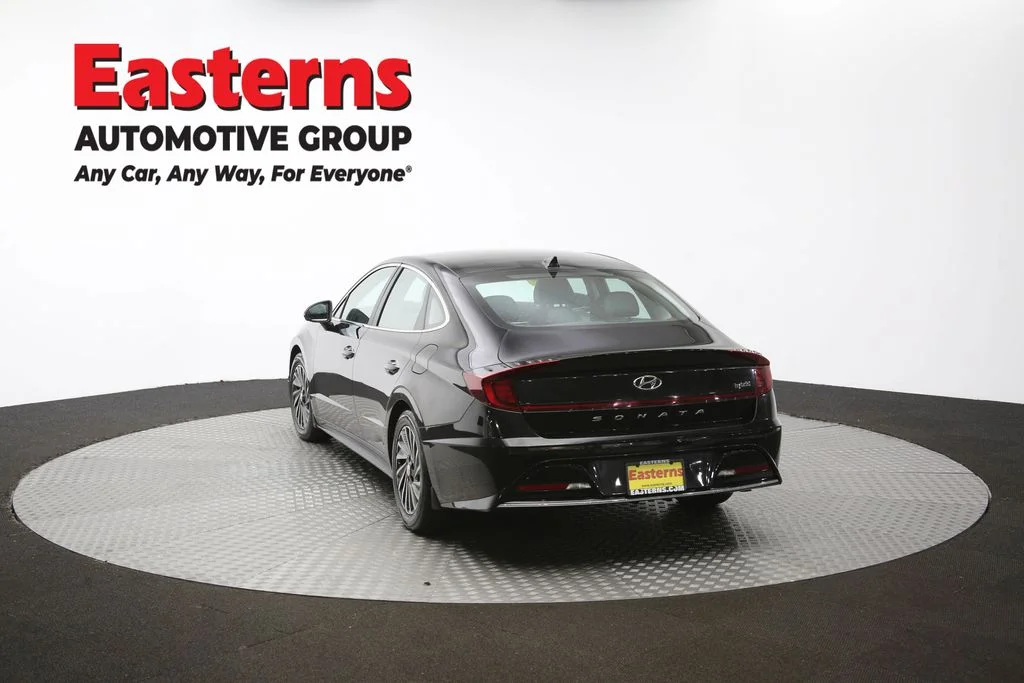 Used 2020 Black Hyundai Limited image 35