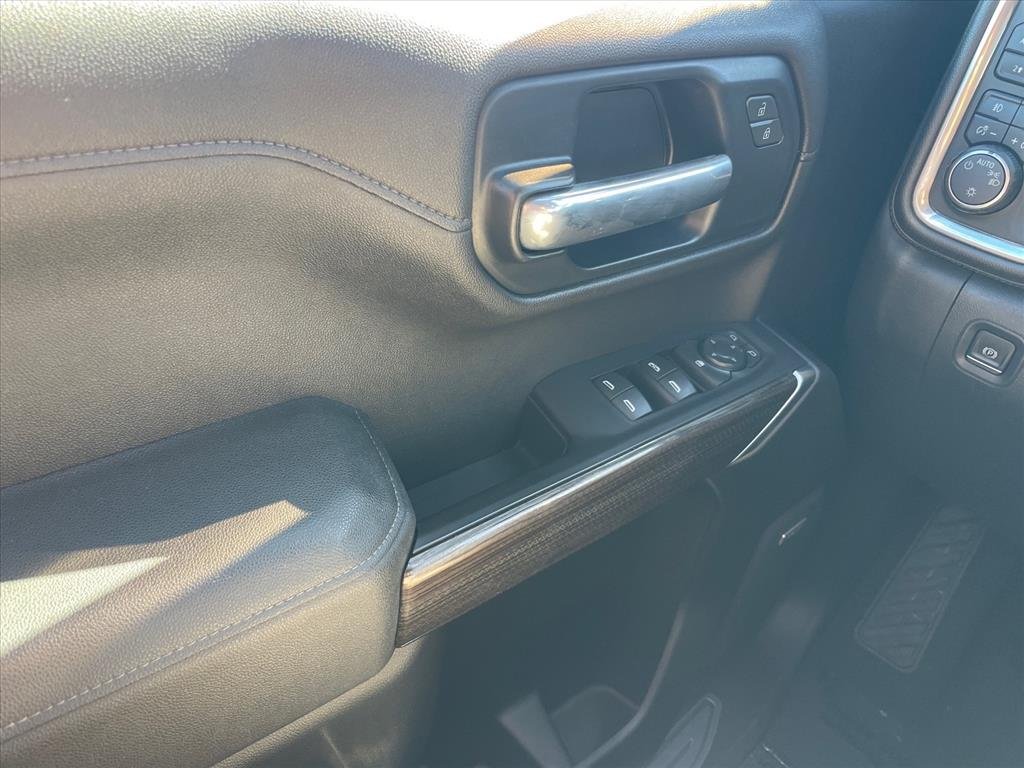 Used 2020 NORTHSKY BLUE METALLIC Chevrolet RST image 21
