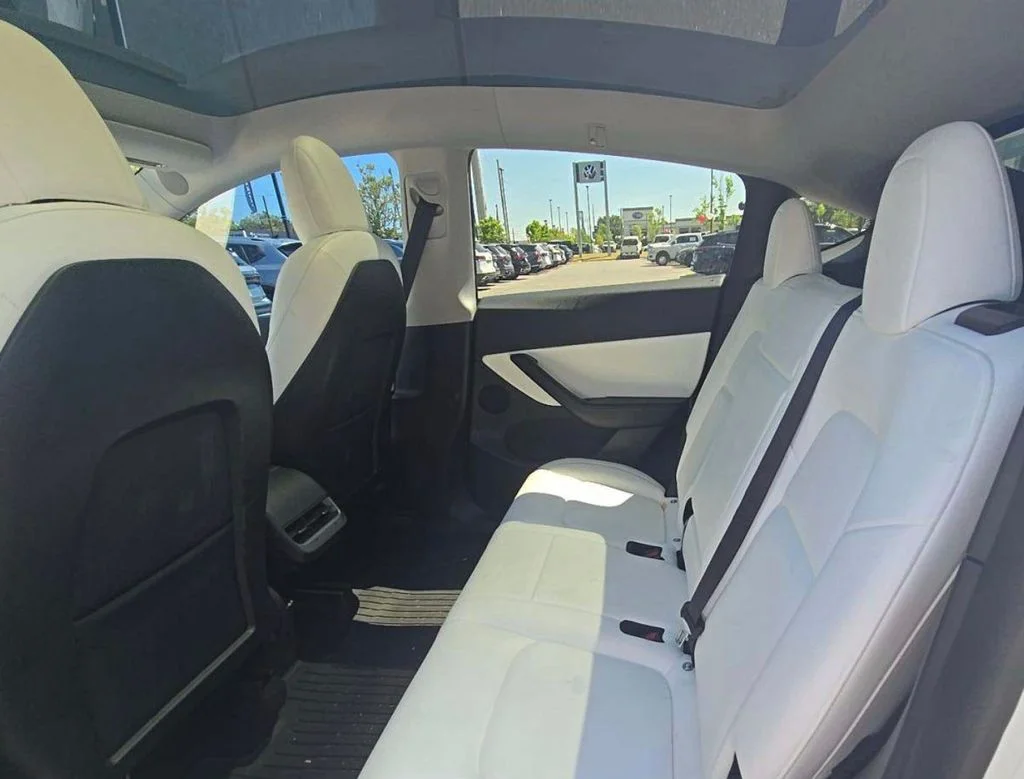 Used 2021 White Tesla Long Range image 10