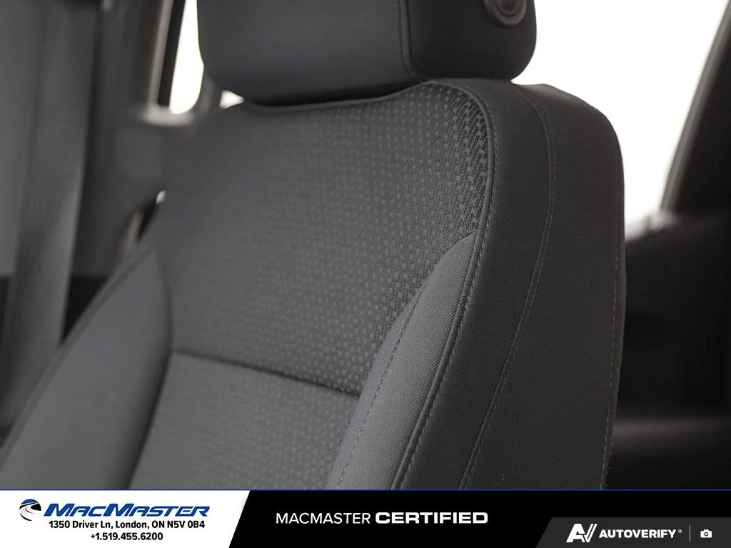 Used 2021  GMC  image 26