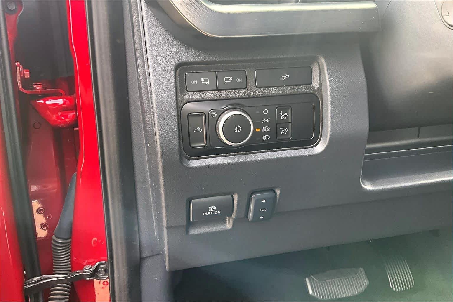 Used 2024 Rapid Red Metallic Tinted Clearcoat Ford LARIAT image 36