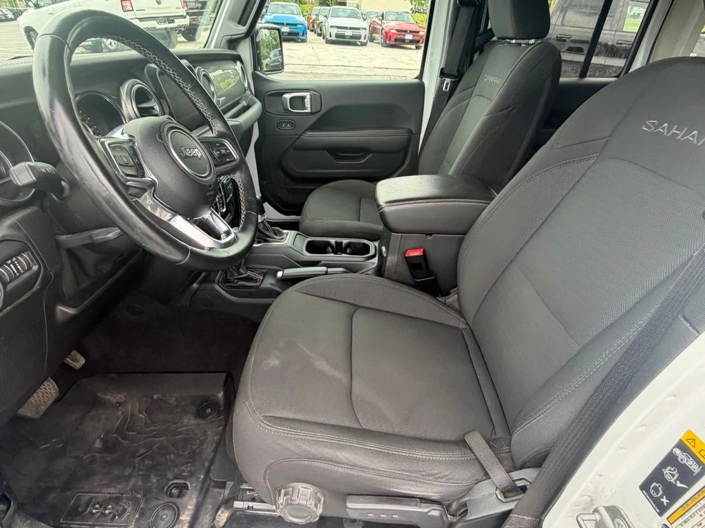 Used 2021 White Jeep Unlimited Sahara image 10