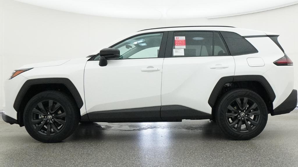 New 2026 Ice Cap Toyota XLE Premium image 21