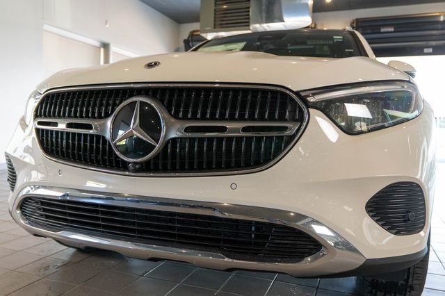 Used 2026 White Mercedes-Benz GLC 300 image 11