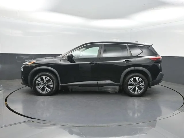 Used 2022 Black Nissan SV image 2