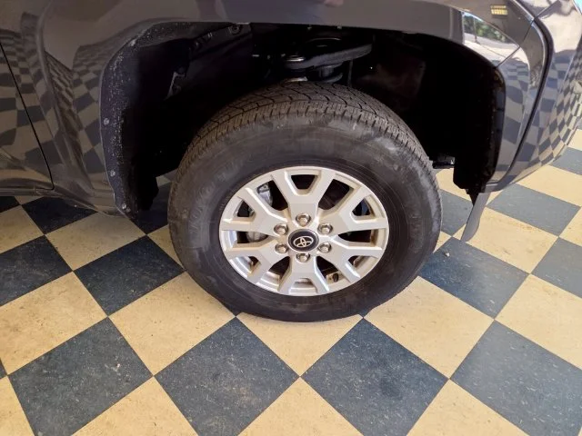 Used 2024  Toyota SR5 image 9