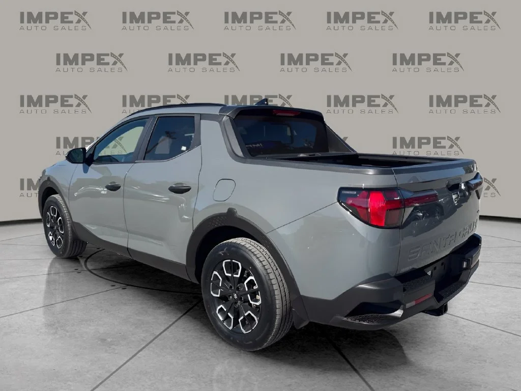 Used 2022 Gray Hyundai SEL image 3