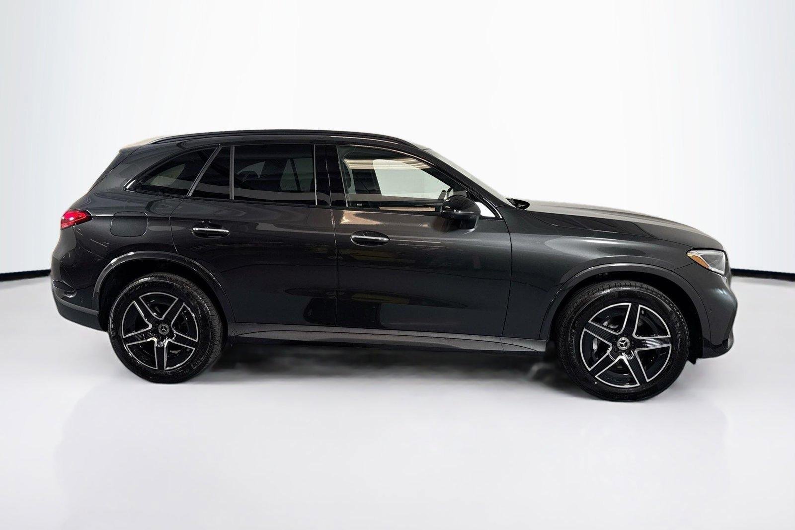 New 2026 Black Mercedes-Benz GLC 300 image 4