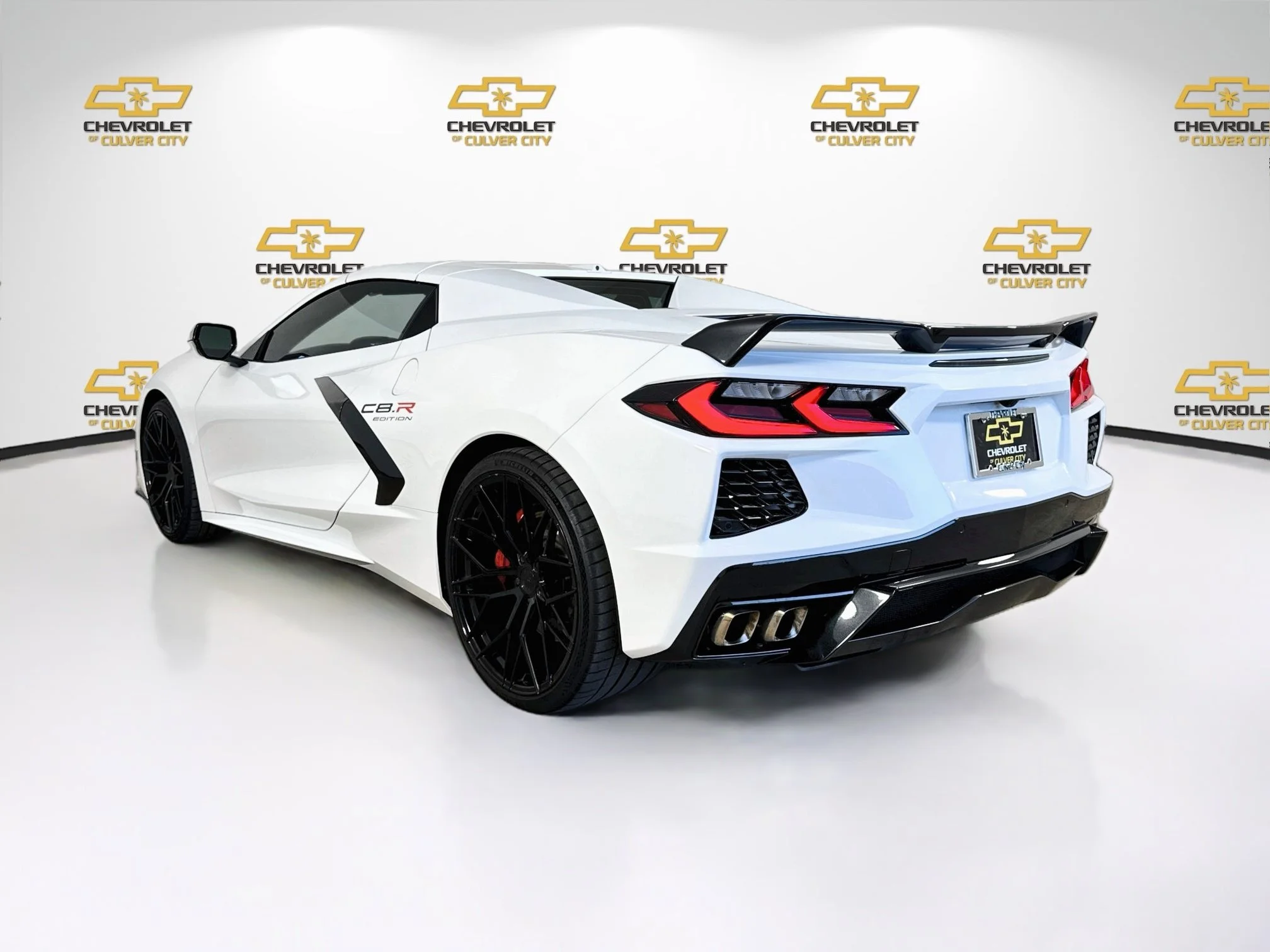 Used 2020 ARCTIC WHITE Chevrolet 1LT image 6